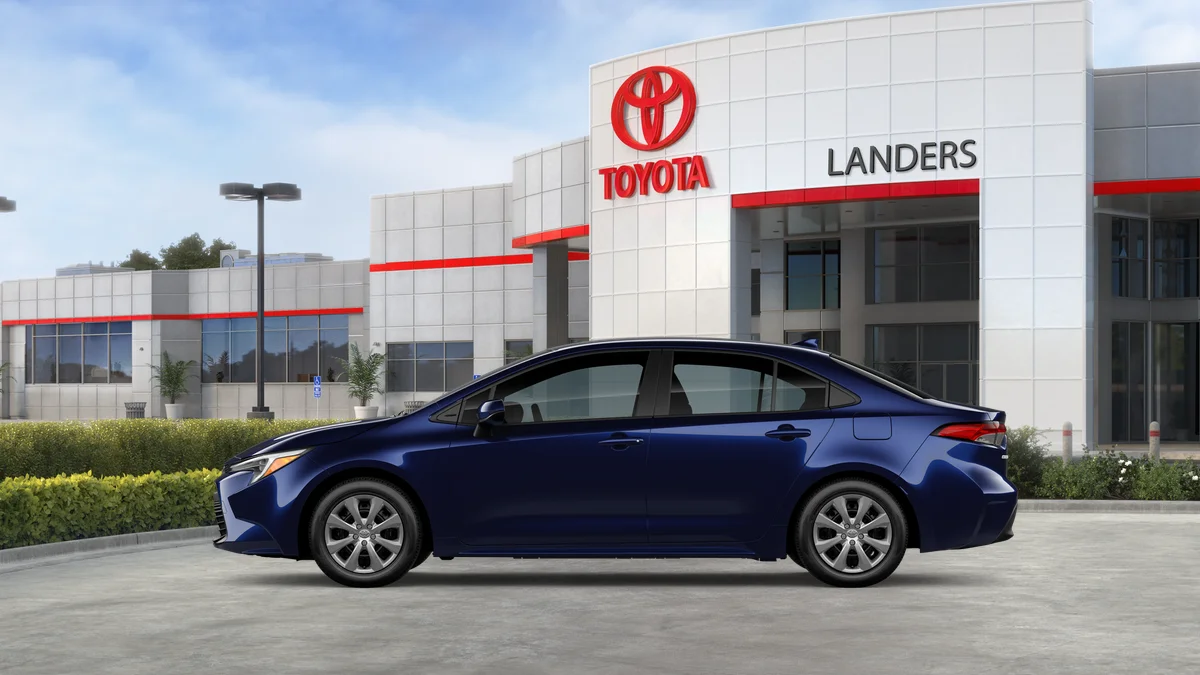 New 2026 Blueprint Toyota Hybrid LE image 4
