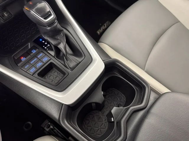 Certified Used 2019 Silver Sky Metallic Toyota XLE Premium image 17