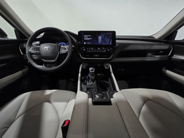 Used 2026 White Toyota XLE image 14