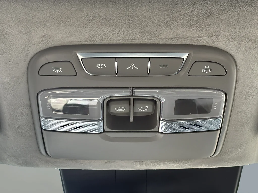 Used 2021 Black Kia SX image 40