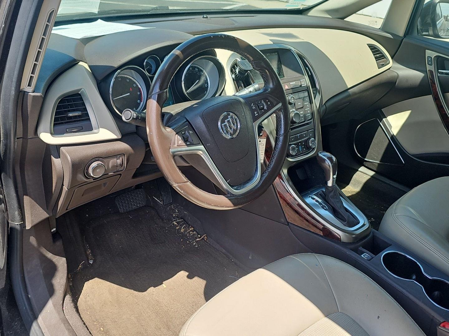 Used 2014 MOCHA BRONZE METALLIC Buick Convenience Group image 5