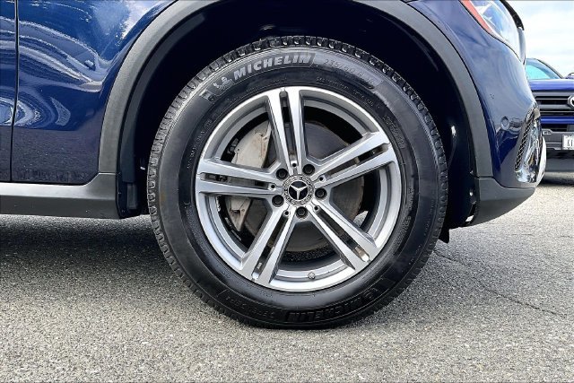 Used 2021 Blue Mercedes-Benz GLC 300 image 9