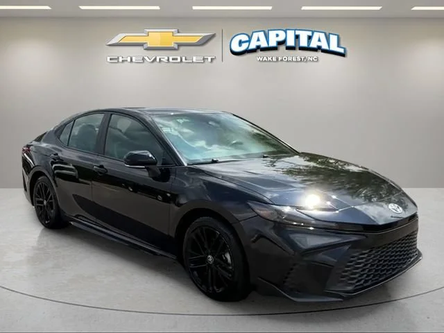 Used 2025  Toyota LE image 7