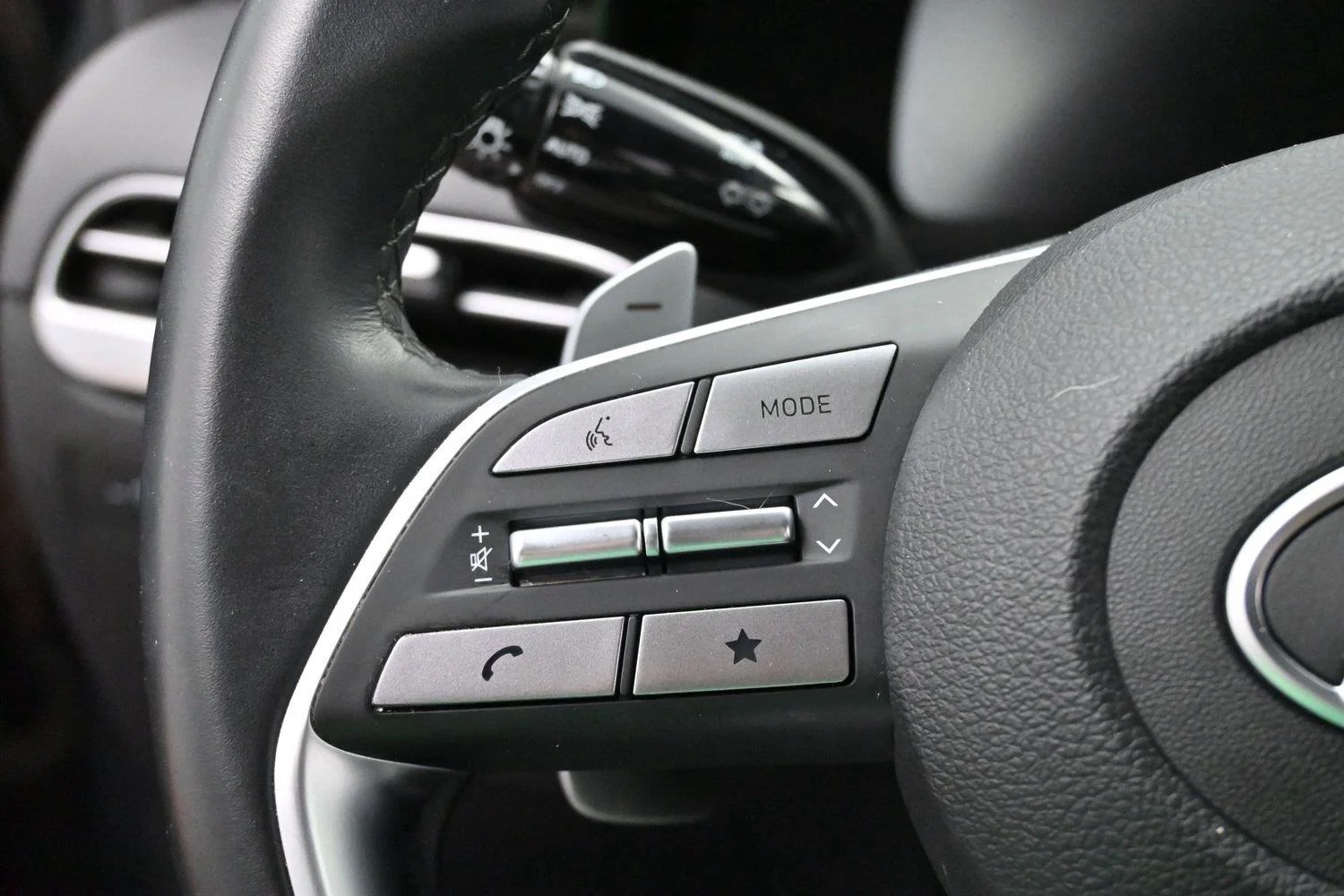 Used 2024 Gray Hyundai XRT image 18
