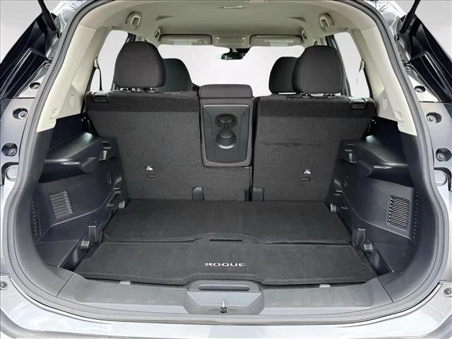 Used 2019 Gray Nissan S image 13