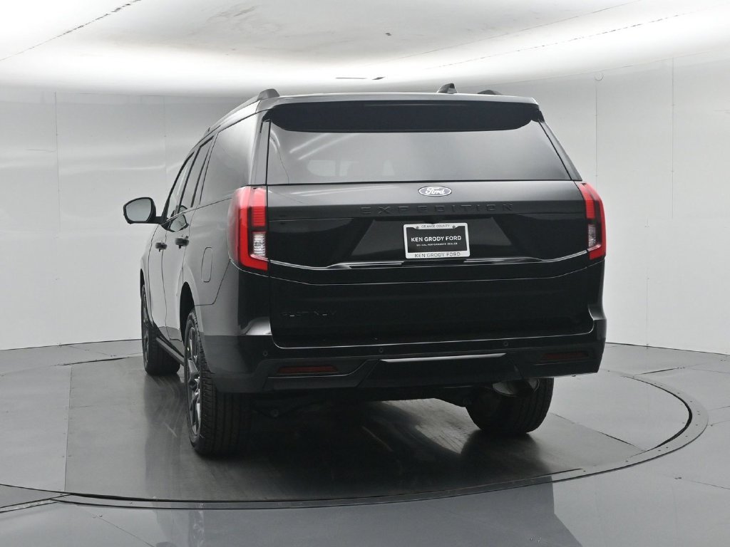 New 2027 Agate Black Metallic Ford Platinum image 32
