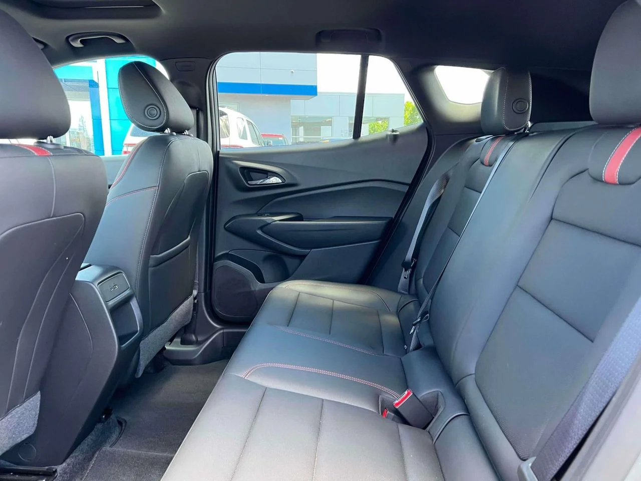 Used 2024 Sterling Gray Metallic Chevrolet FWD 2RS image 13