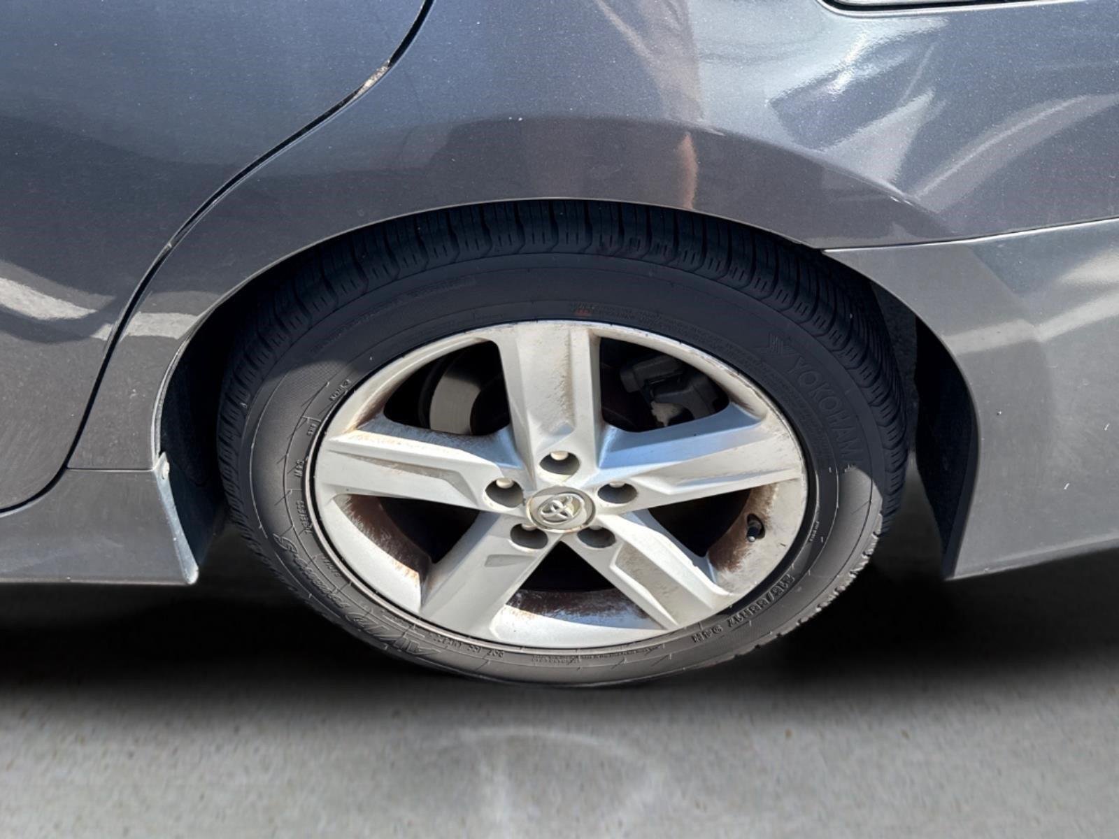 Used 2014 Magnetic Gray Metallic Toyota SE image 6