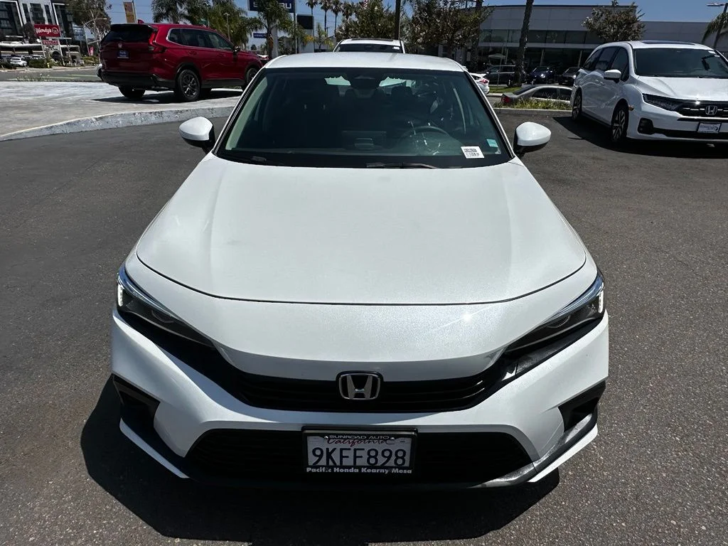 Used 2024  Honda LX image 3
