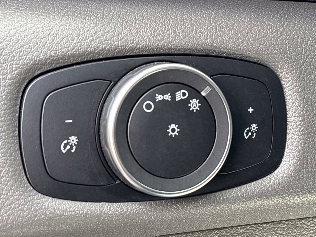 Used 2025 White Ford Base image 19