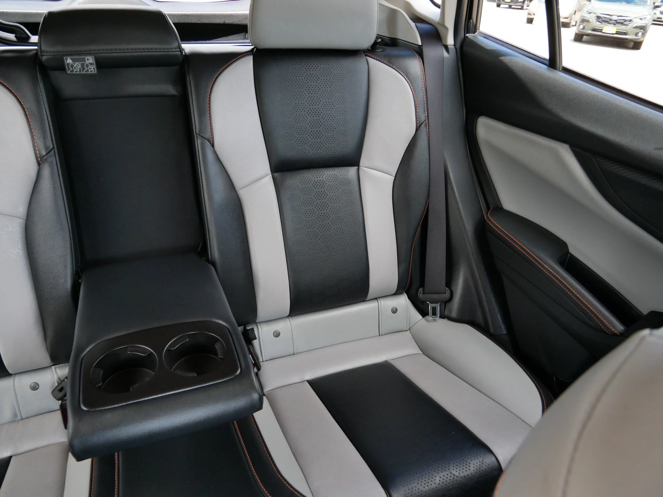 Used 2018 Dark Gray Metallic Subaru Limited image 14