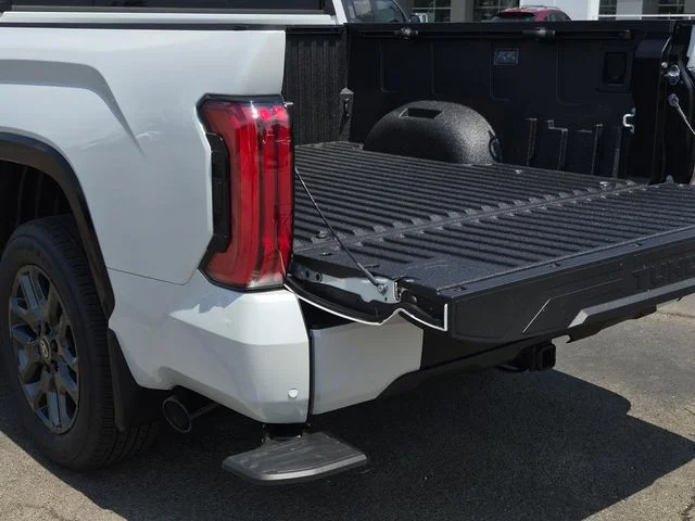 New 2026 Wind Chill Pearl <sup>1</sup> Toyota  Platinum image 6