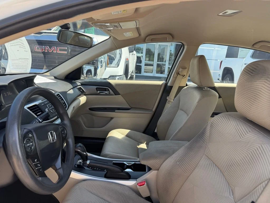 Used 2014  Honda LX image 12