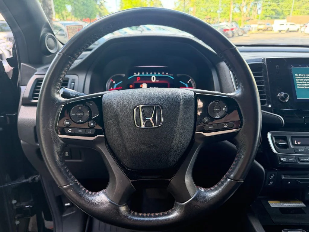 Used 2021 Crystal Black Pearl Honda Black Edition image 18