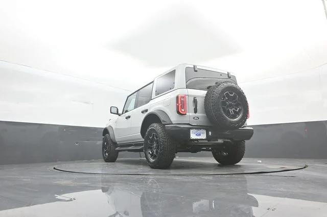 New 2026 Avalanche Gray Ford Badlands® image 36