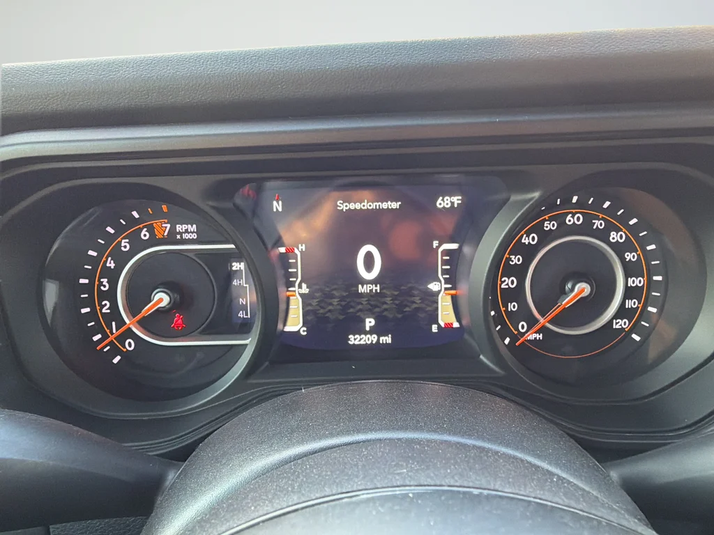 Used 2024 White Jeep Rubicon image 18