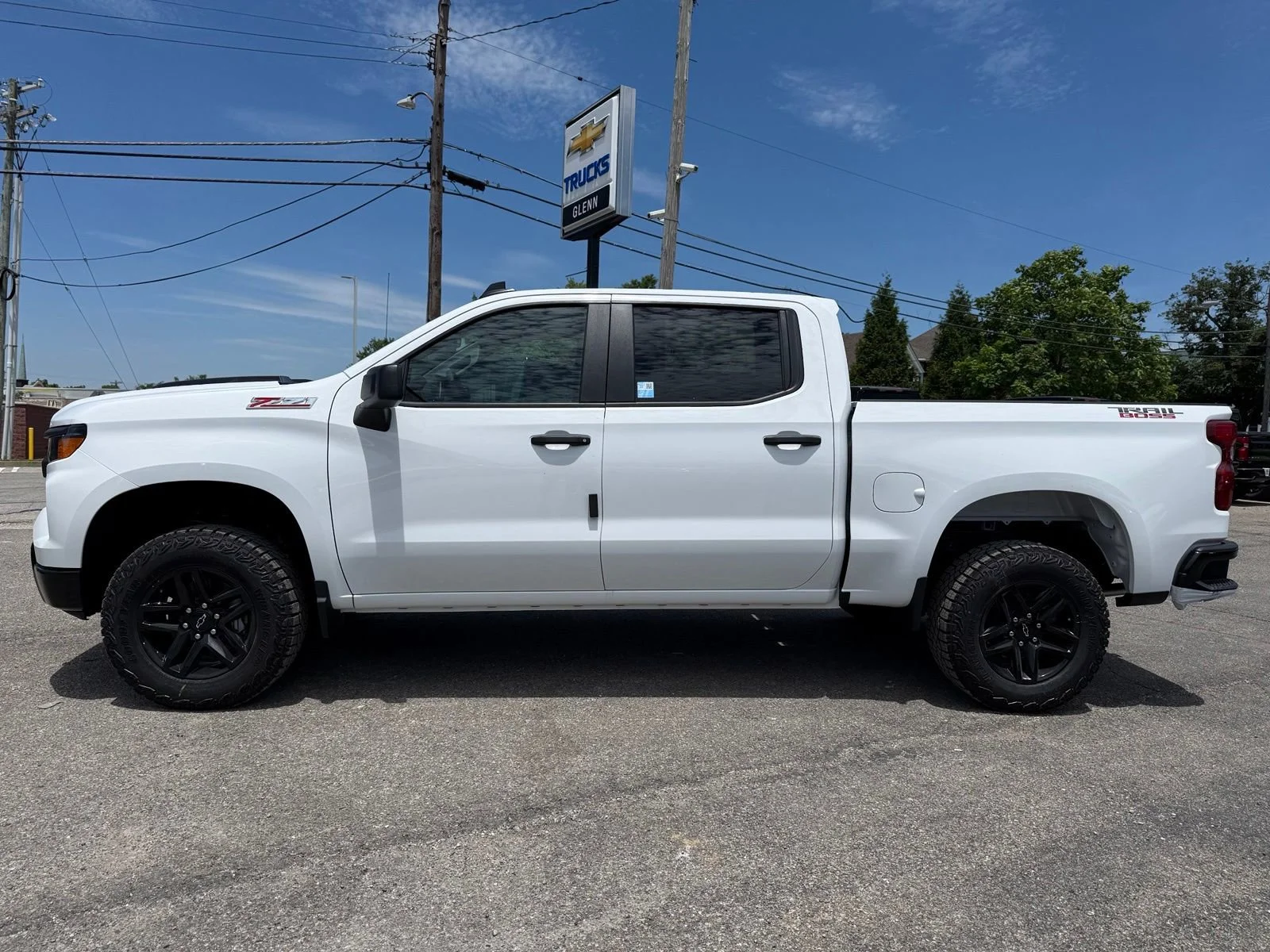 New 2026 Summit White Chevrolet Custom Trail Boss image 4