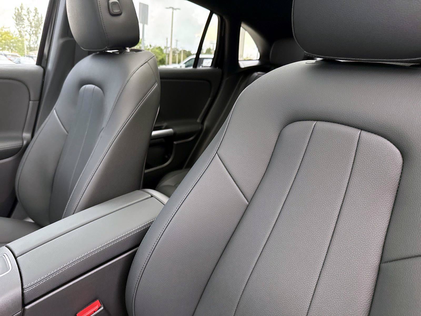 New 2026 Black Mercedes-Benz 250 4MATIC® SUV image 22