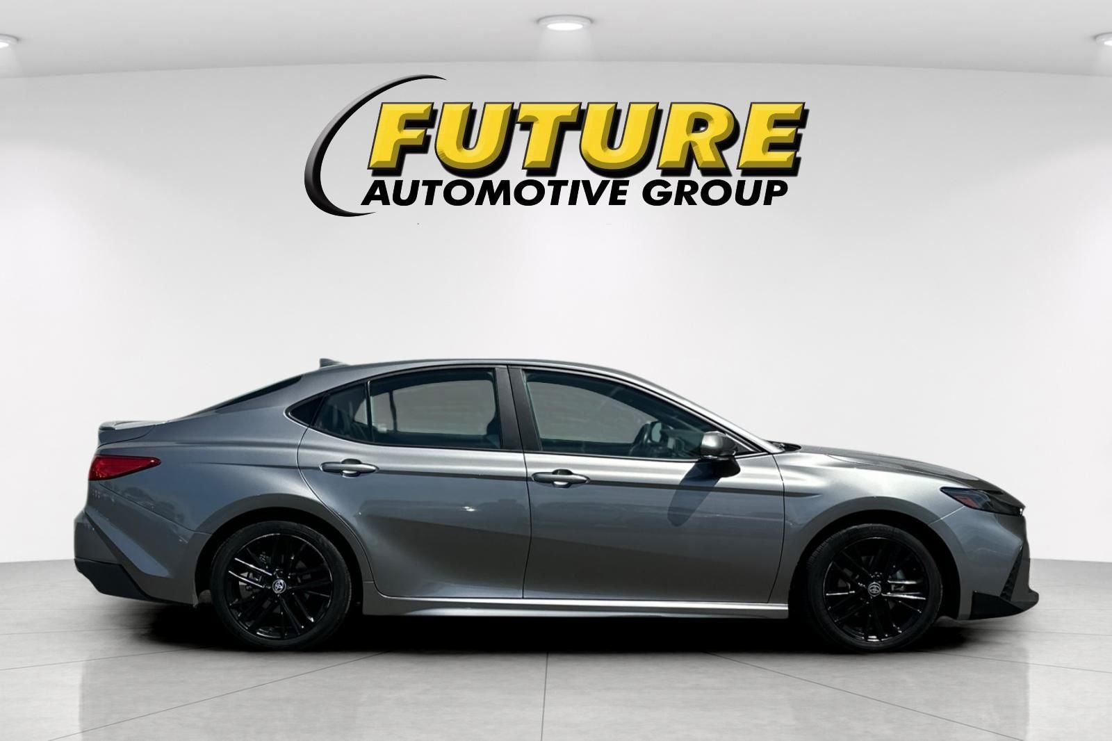 Used 2025 Gray Toyota SE image 3