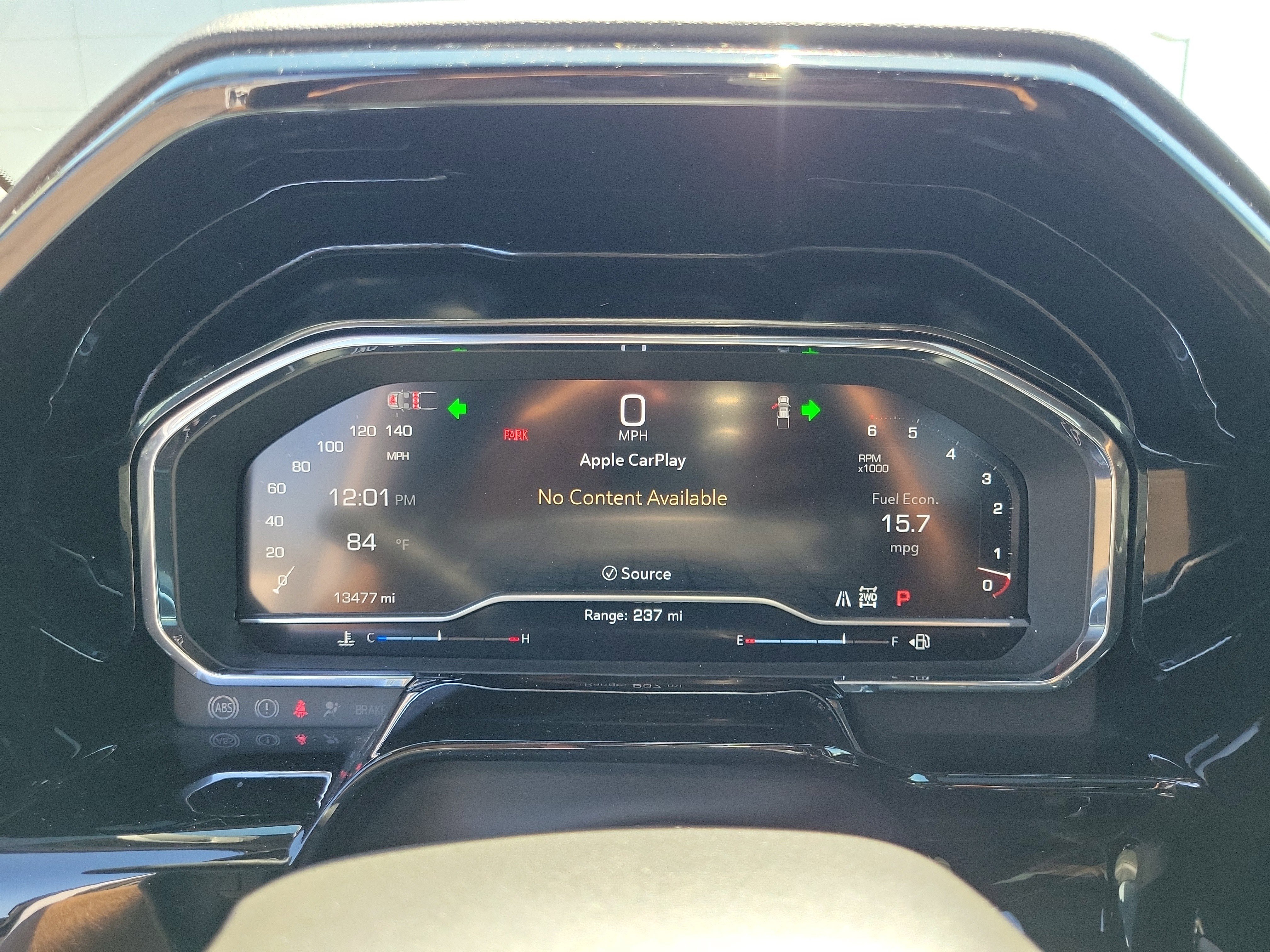 Used 2025 Summit White GMC Elevation image 23