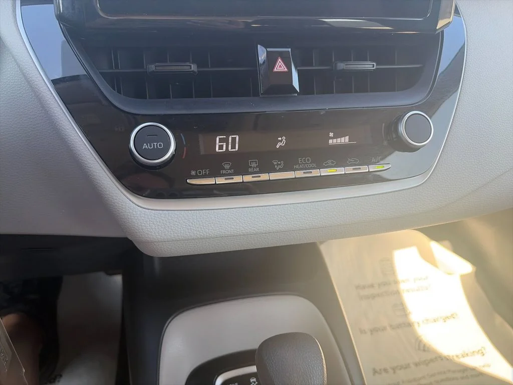 Used 2024  Toyota LE image 23