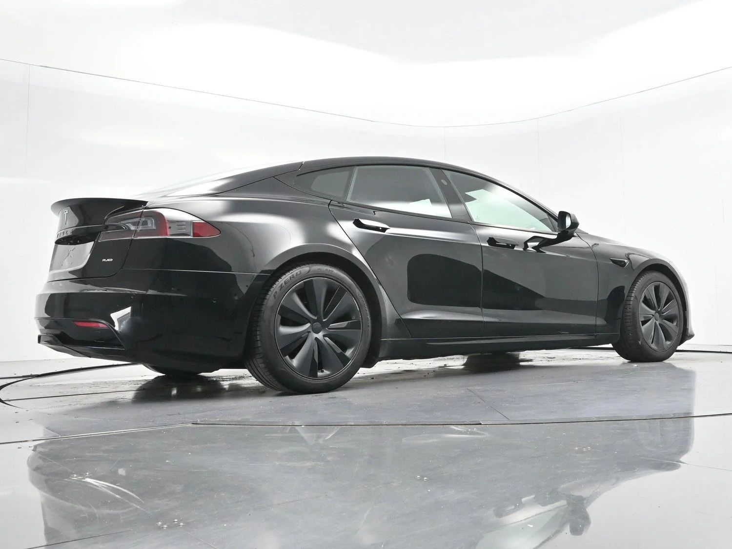 Used 2021 Black Tesla Plaid image 44