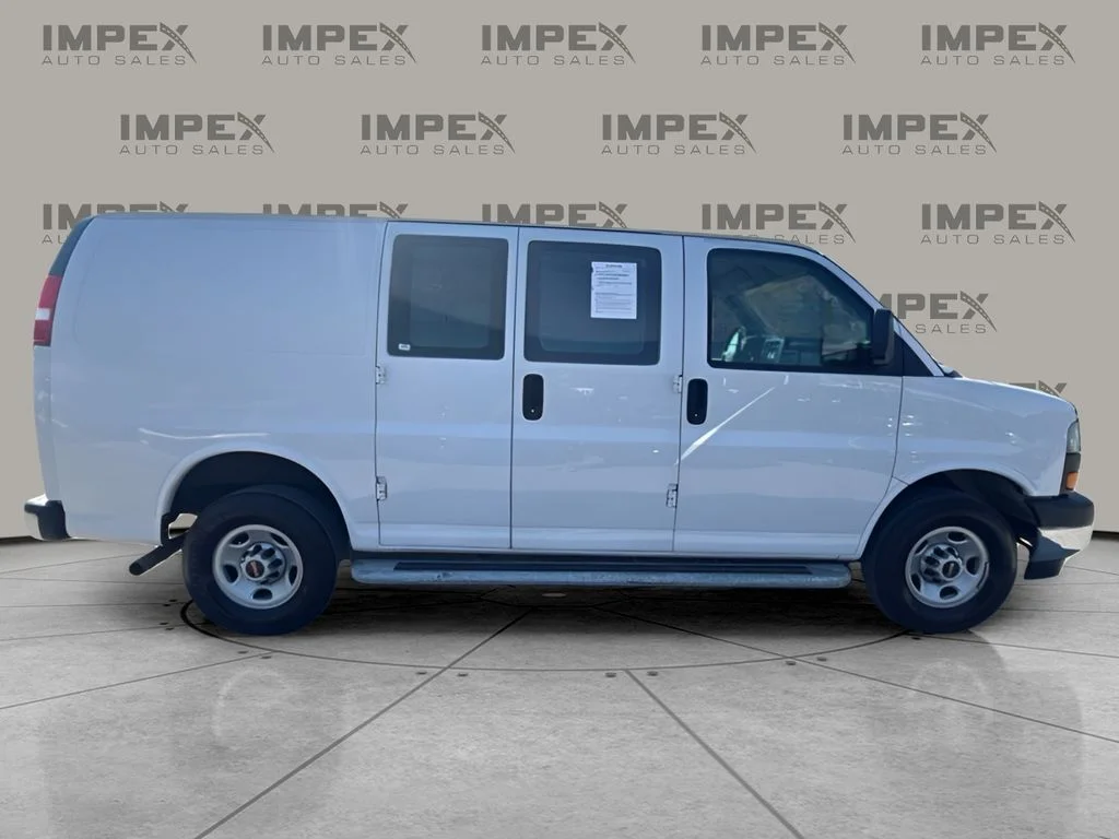 Used 2022 White GMC Work Van image 6