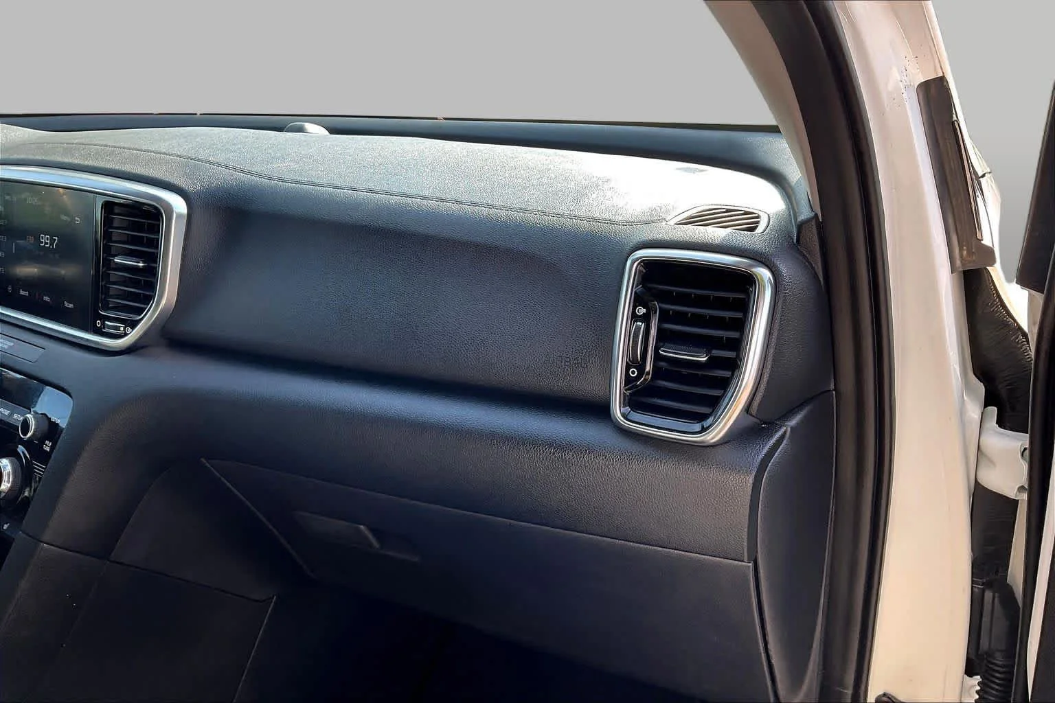 Used 2021 Snow White Pearl Kia EX image 18