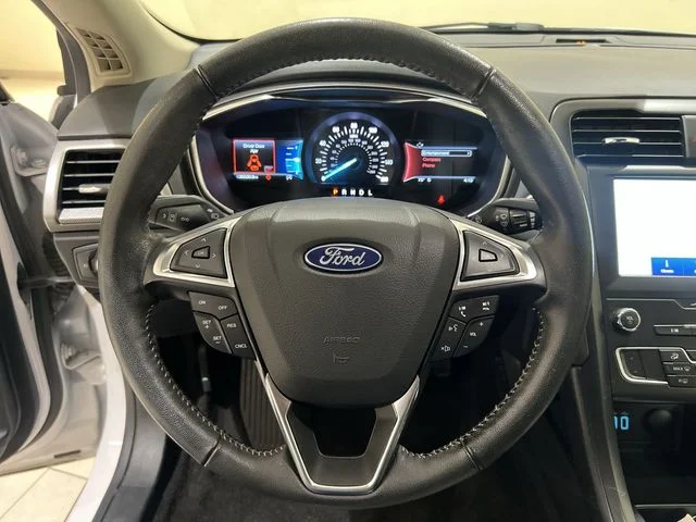 Certified Used 2020 White Ford SE image 10