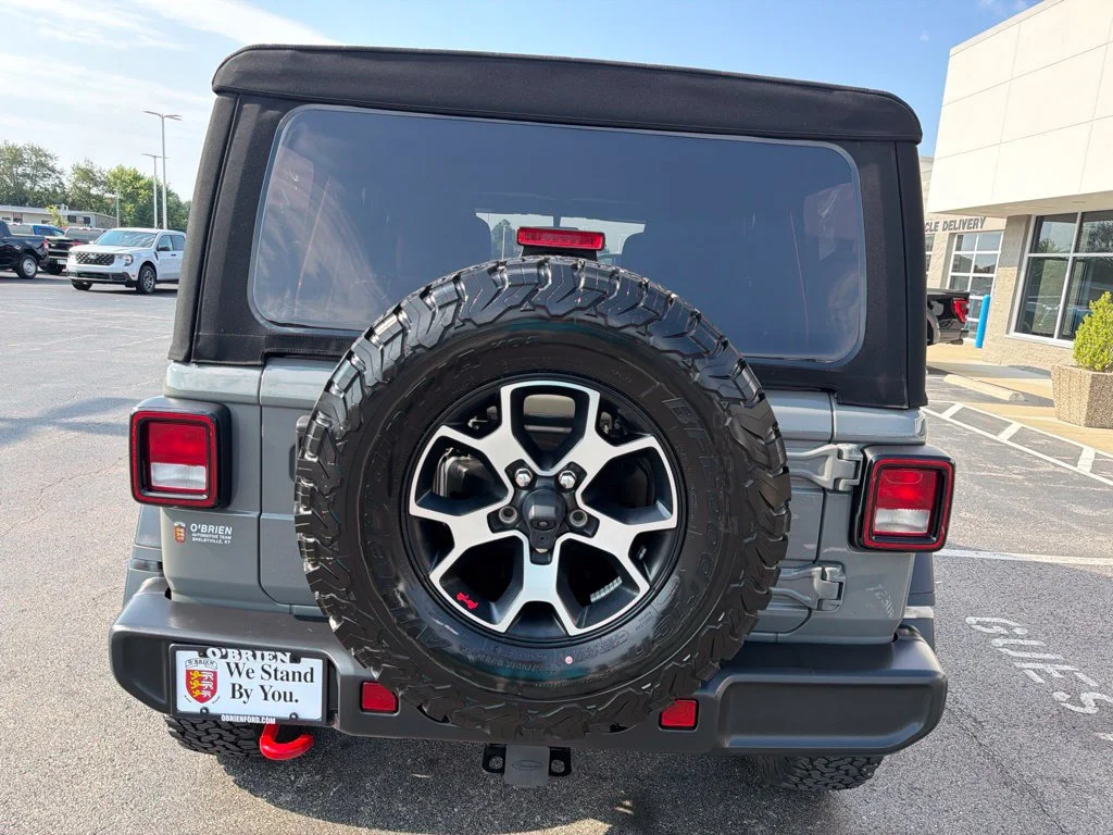 Used 2023 Sting Gray Clearcoat Jeep Rubicon image 4