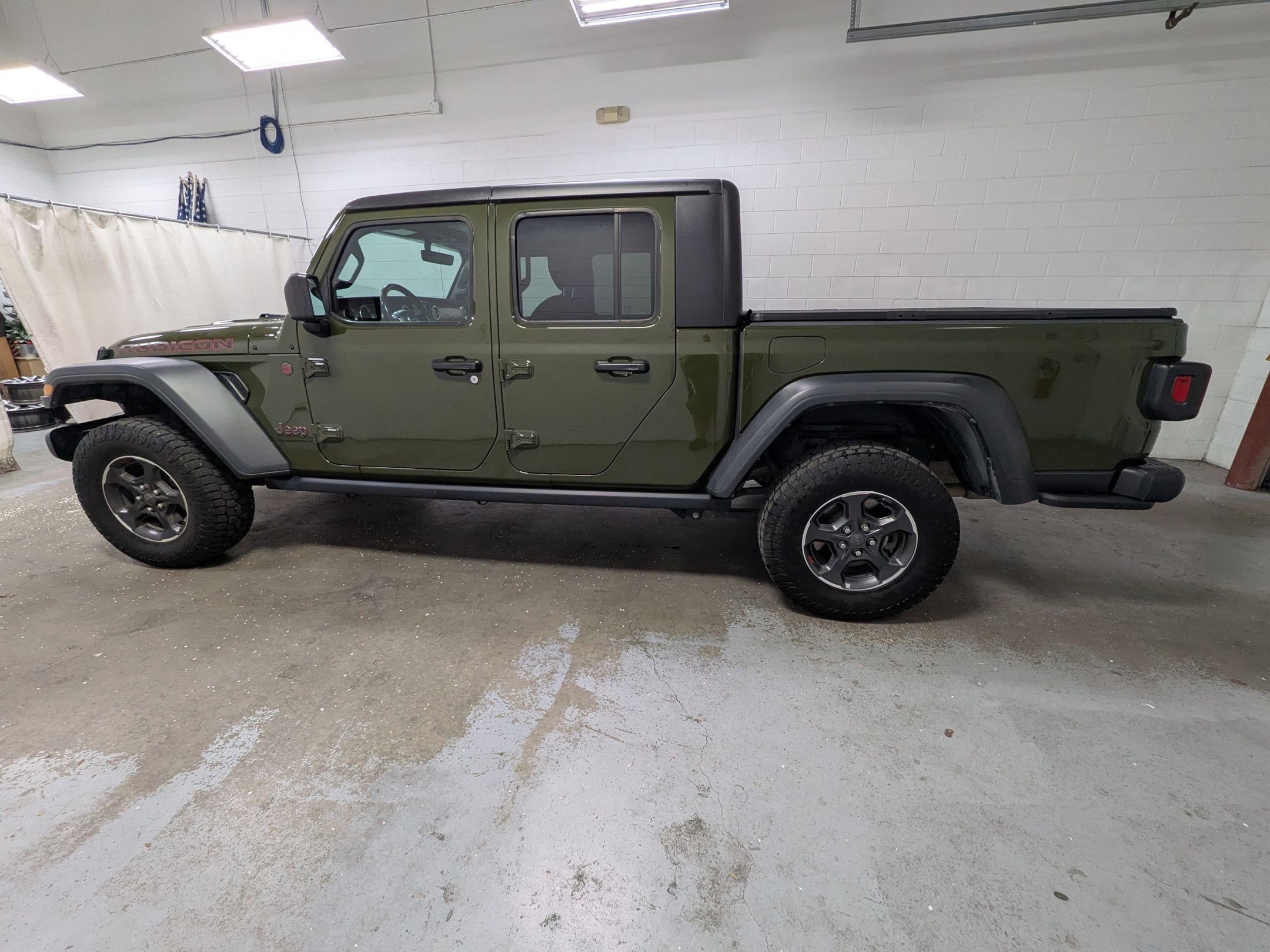 Used 2023 Sarge Green Clearcoat Jeep Rubicon image 8