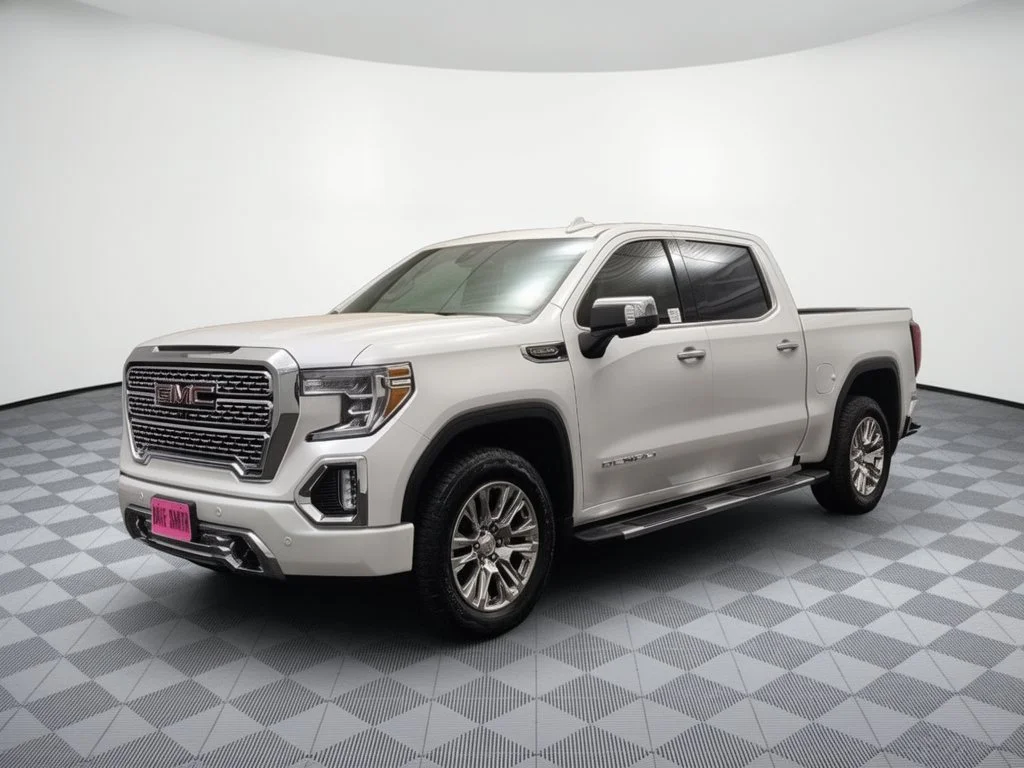 Used 2021 White Frost Tricoat GMC Denali image 1
