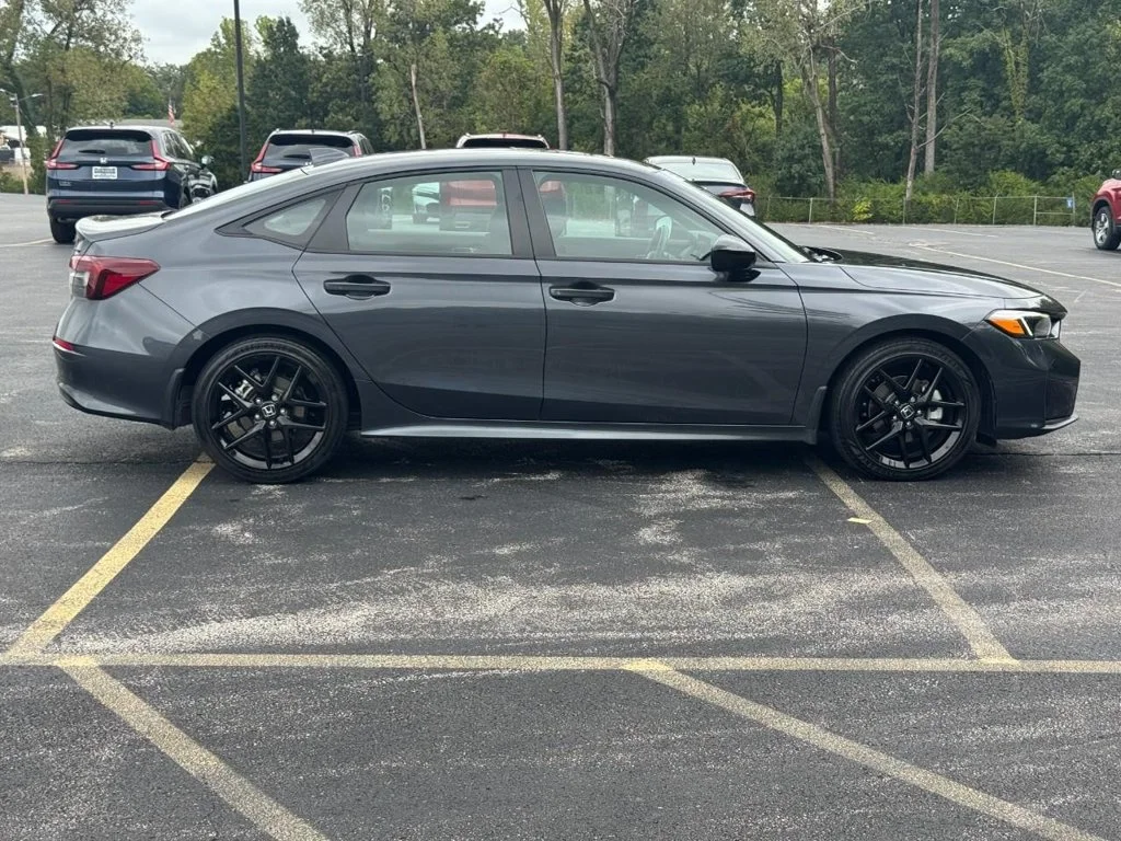 2026 Honda Civic Sport - Photo 3