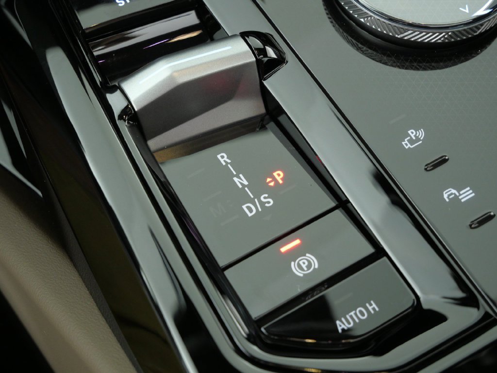 New 2027 Black Sapphire Metallic BMW 530i xDrive image 46