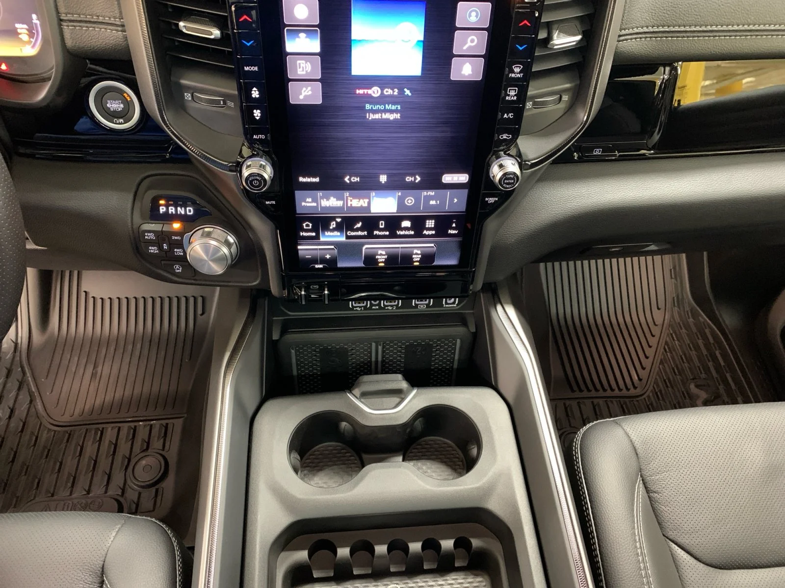 New 2026 Diamond Black Crystal Pearl Ram Sport image 15