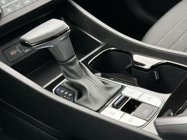 New 2026 White Hyundai SE AWD image 48
