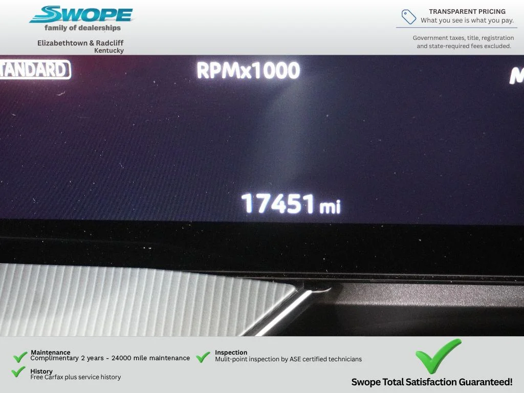 Used 2025 Everest White Pearl Tricoat Nissan SL image 18