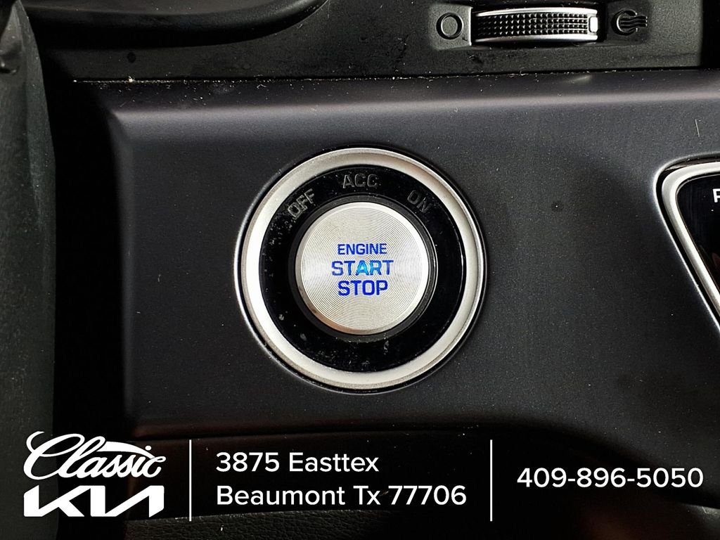 Used 2019 Black Hyundai Sport image 16