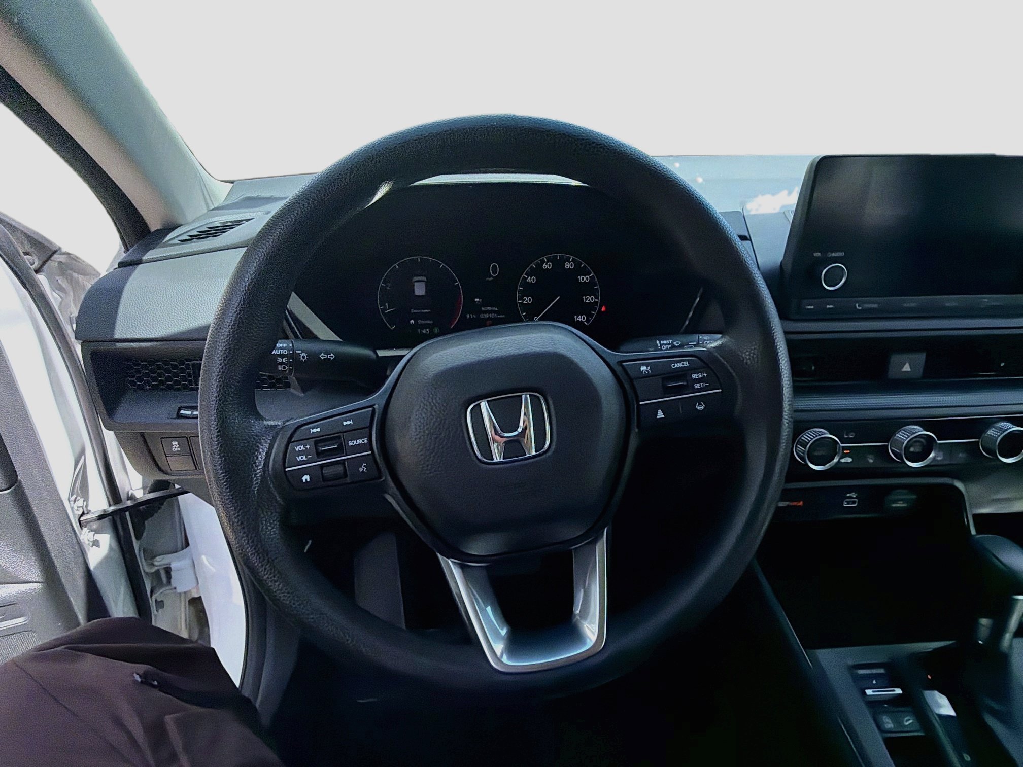 Used 2024  Honda LX image 10