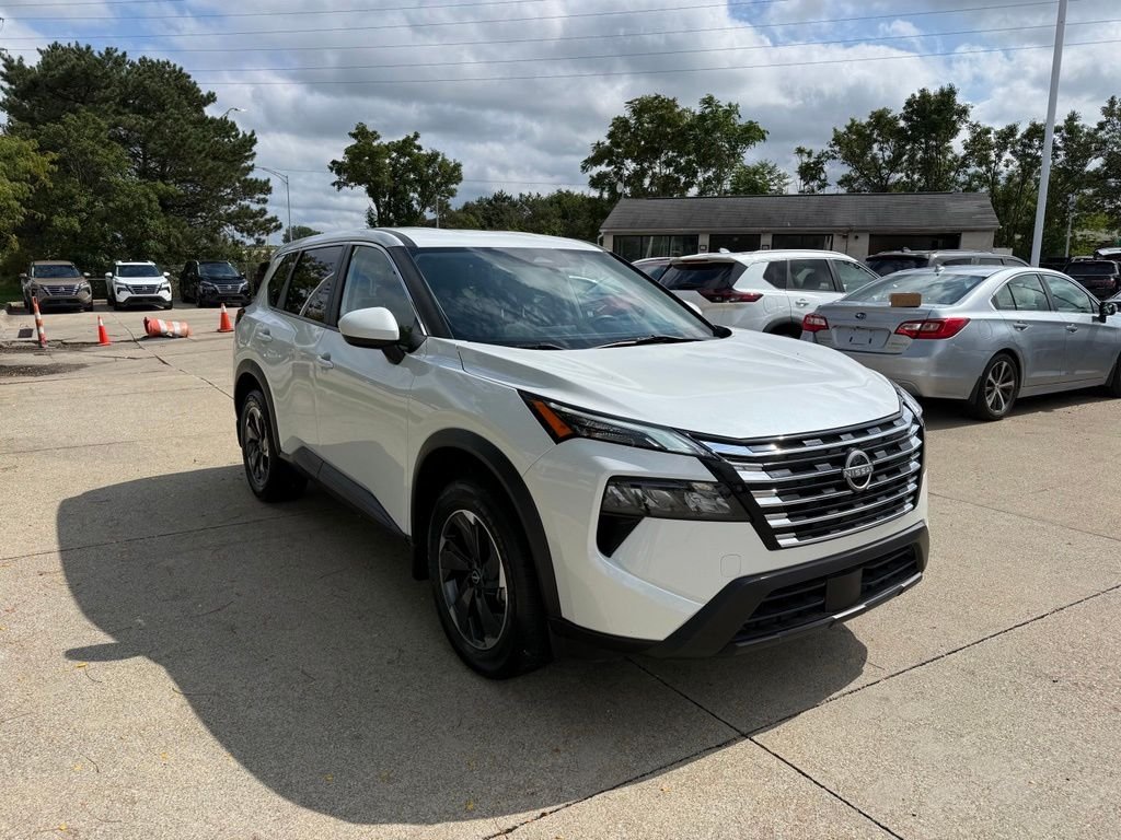Used 2024 White Nissan SV image 3