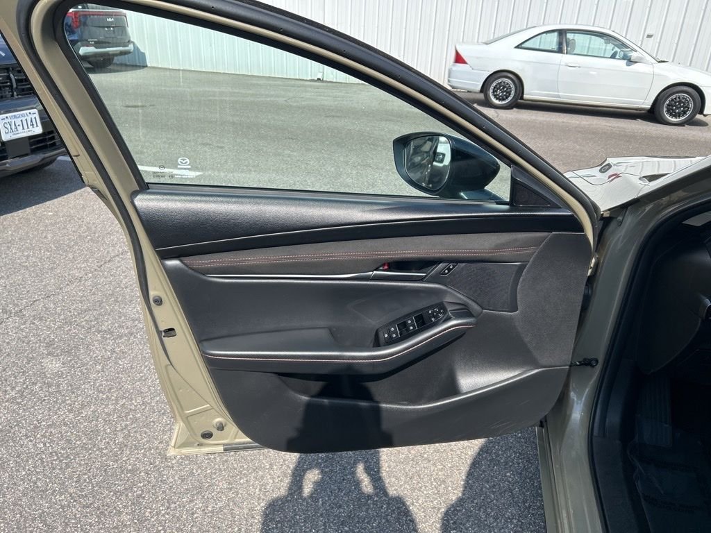 Used 2024 Beige Mazda 2.5 Carbon Turbo image 18