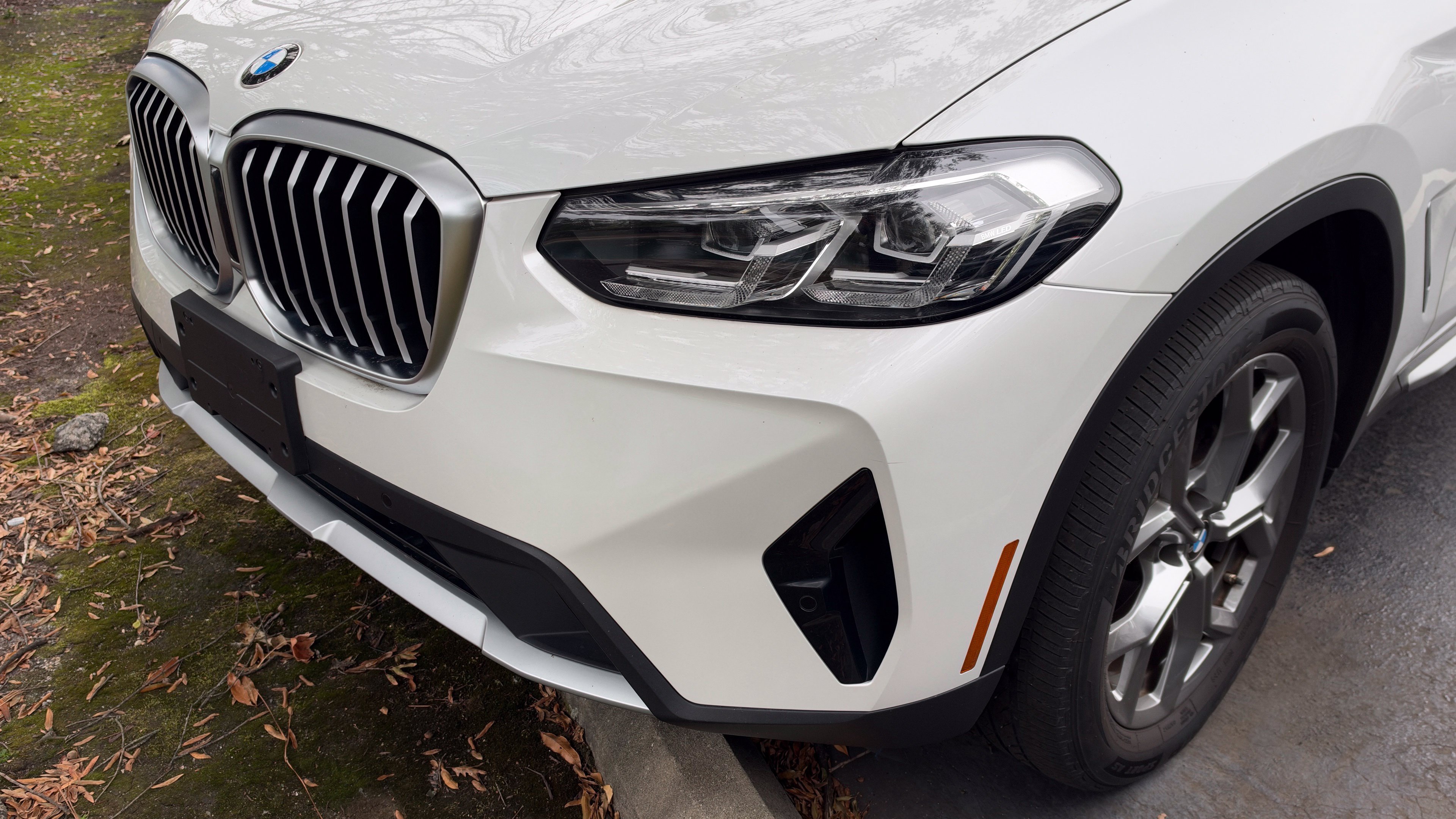 Used 2022 Mineral White Metallic BMW xDrive30i image 11