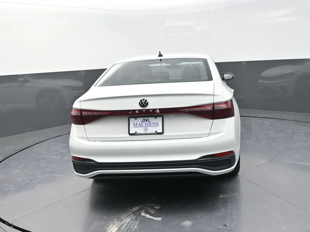 New 2026  Volkswagen 1.5T Sport image 9