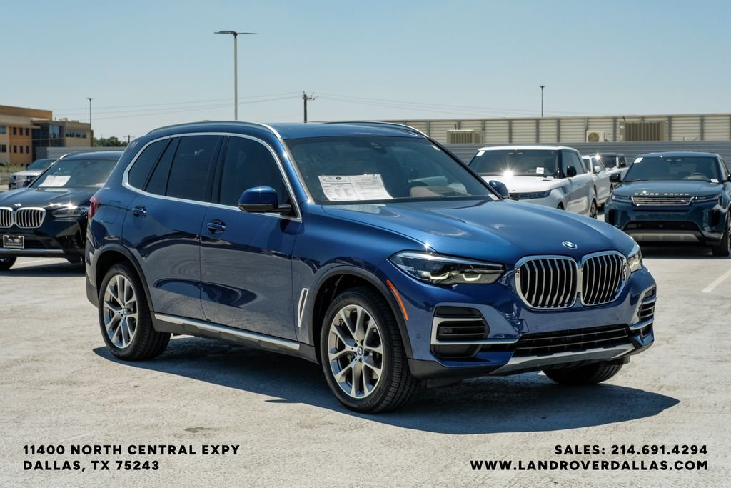 Used 2022 Blue Metallic BMW sDrive40i image 6