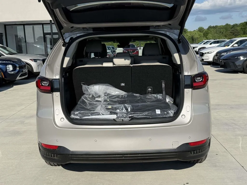 New 2026 Platinum Mazda 3.3 Turbo Premium image 32