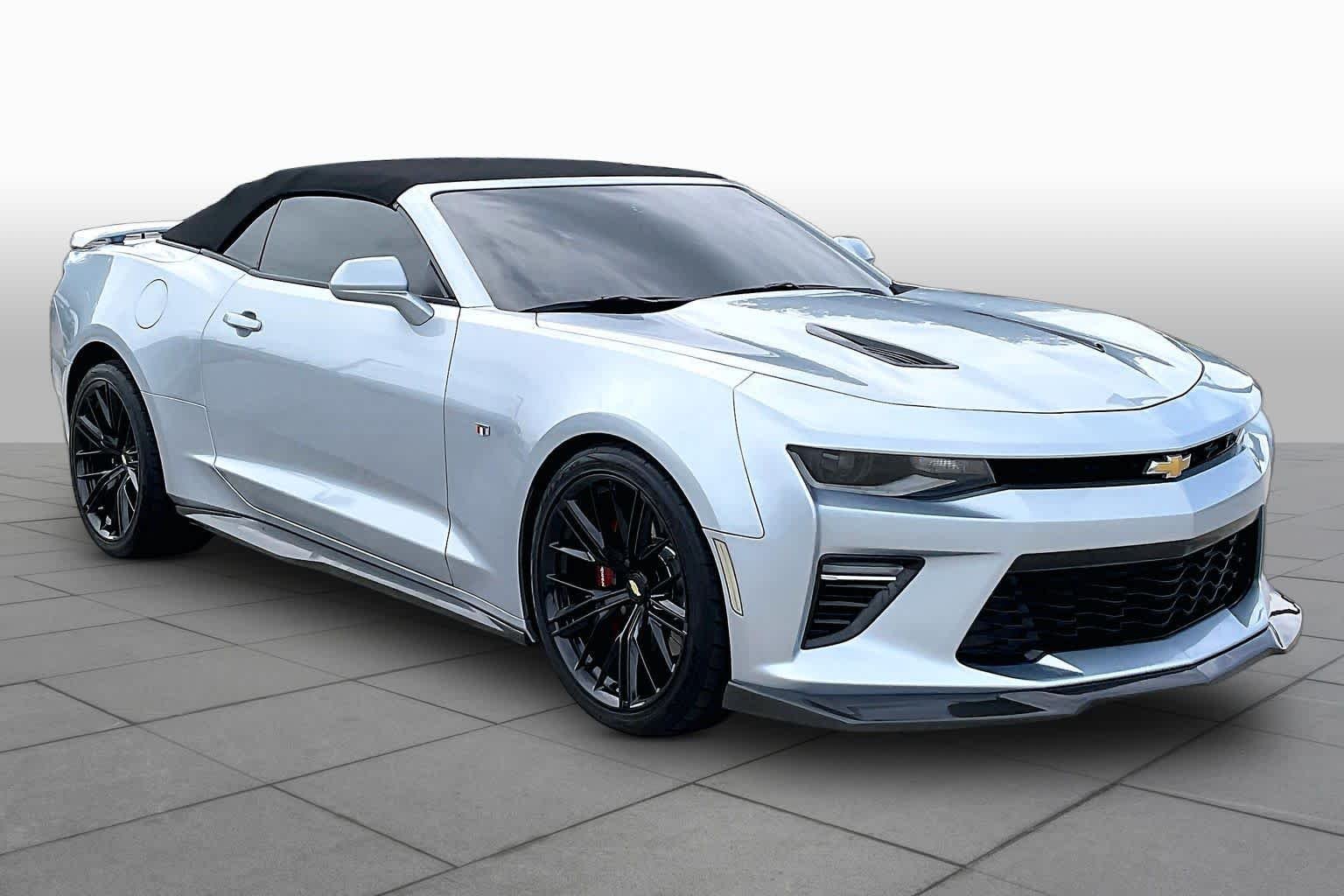 Used 2018 Arctic Blue Metallic Chevrolet 2SS image 3