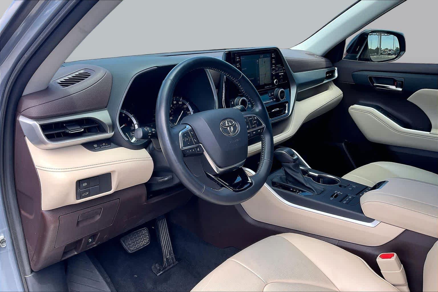 Used 2021 Moon Dust Toyota XLE image 18