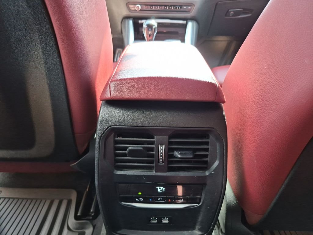 Used 2023 White BMW M440i image 33