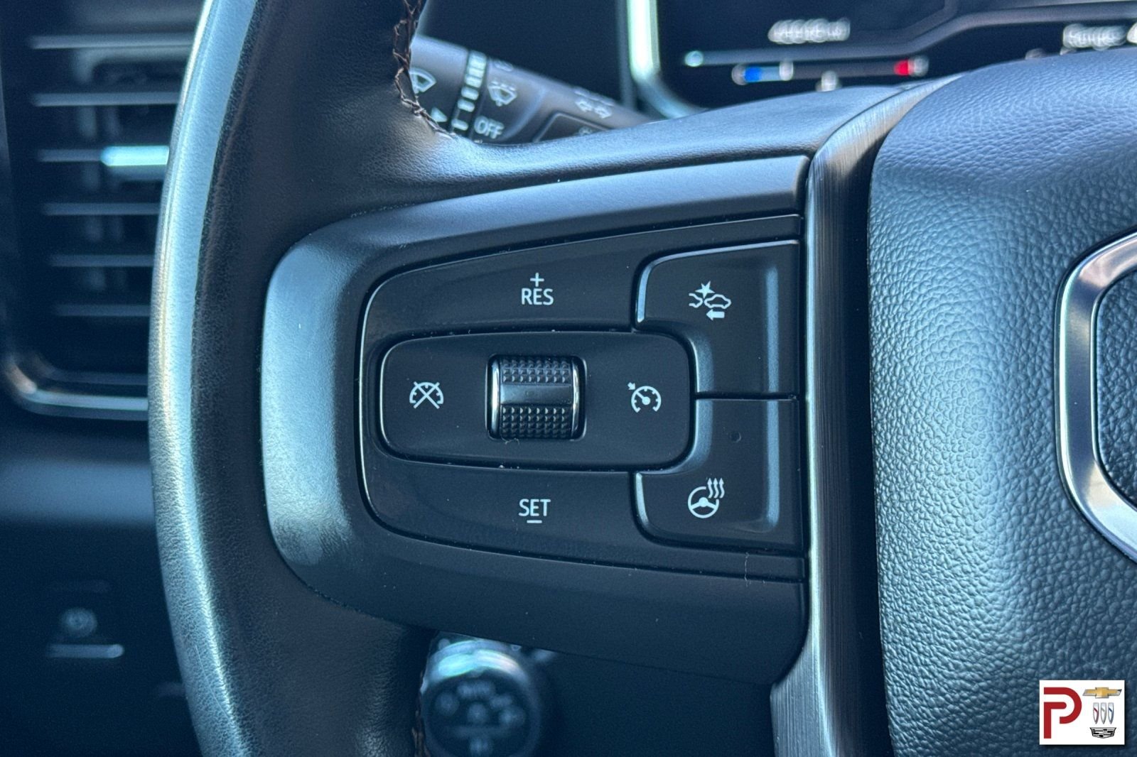 Used 2025 Gray GMC AT4 image 27