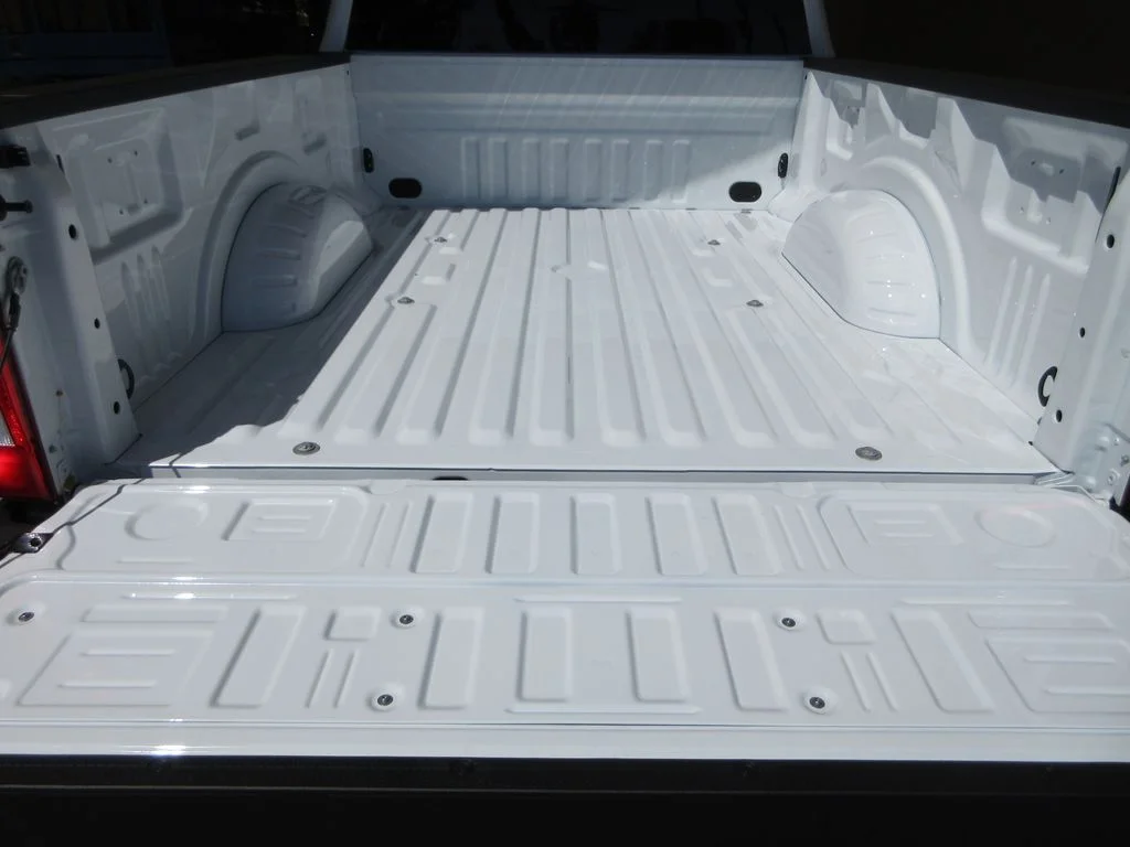 New 2026 Oxford White Ford XL image 27